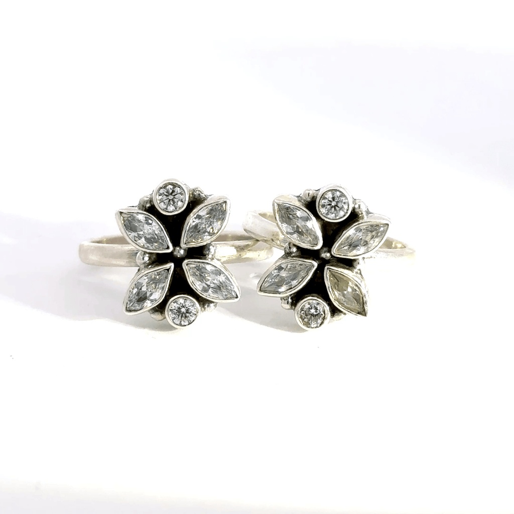 Antique Stone Toerings