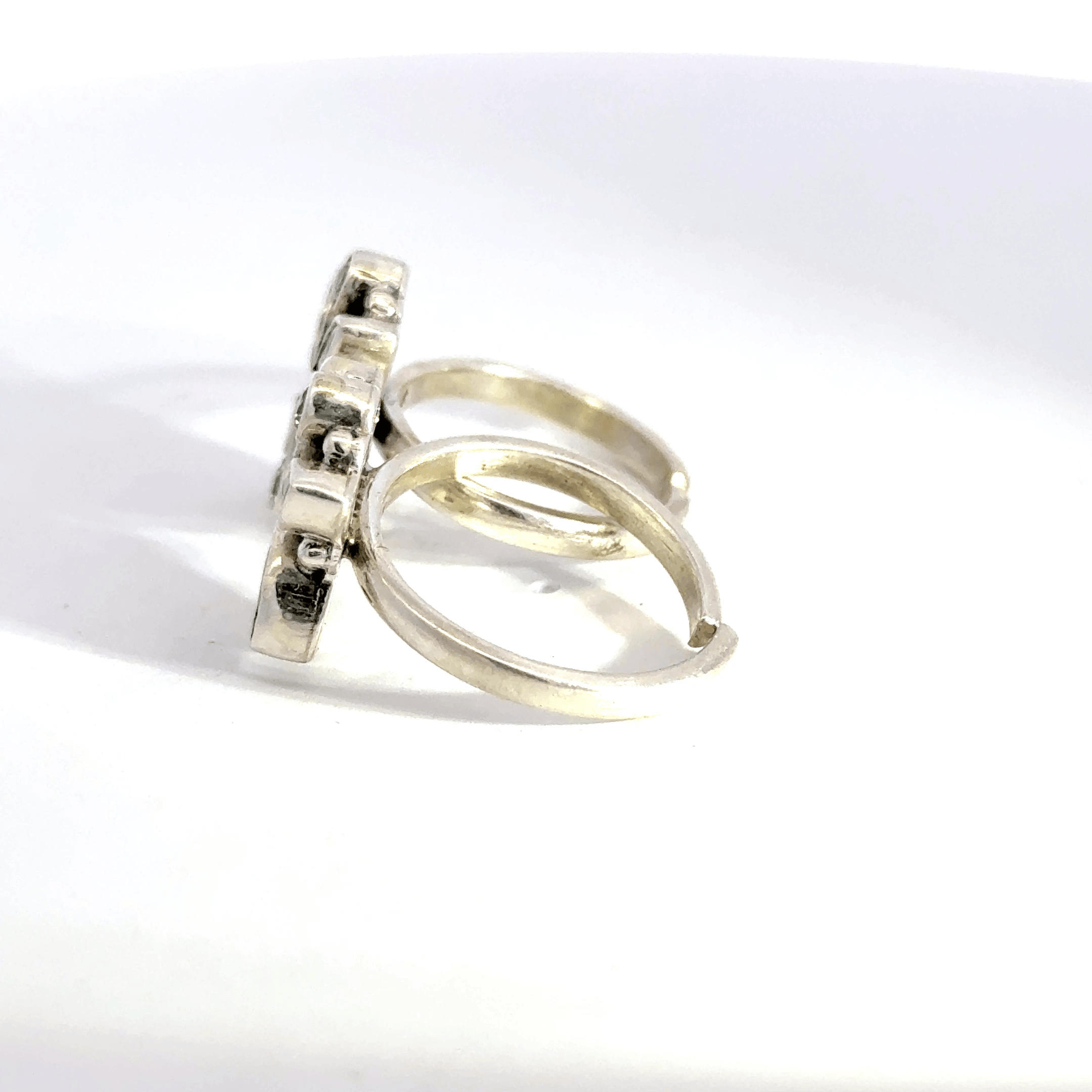 Antique Stone Toerings