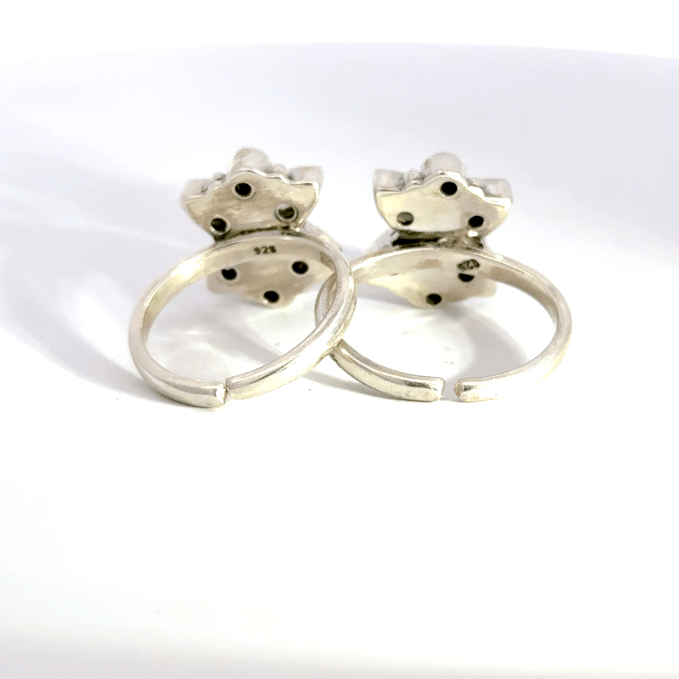 Antique Stone Toerings