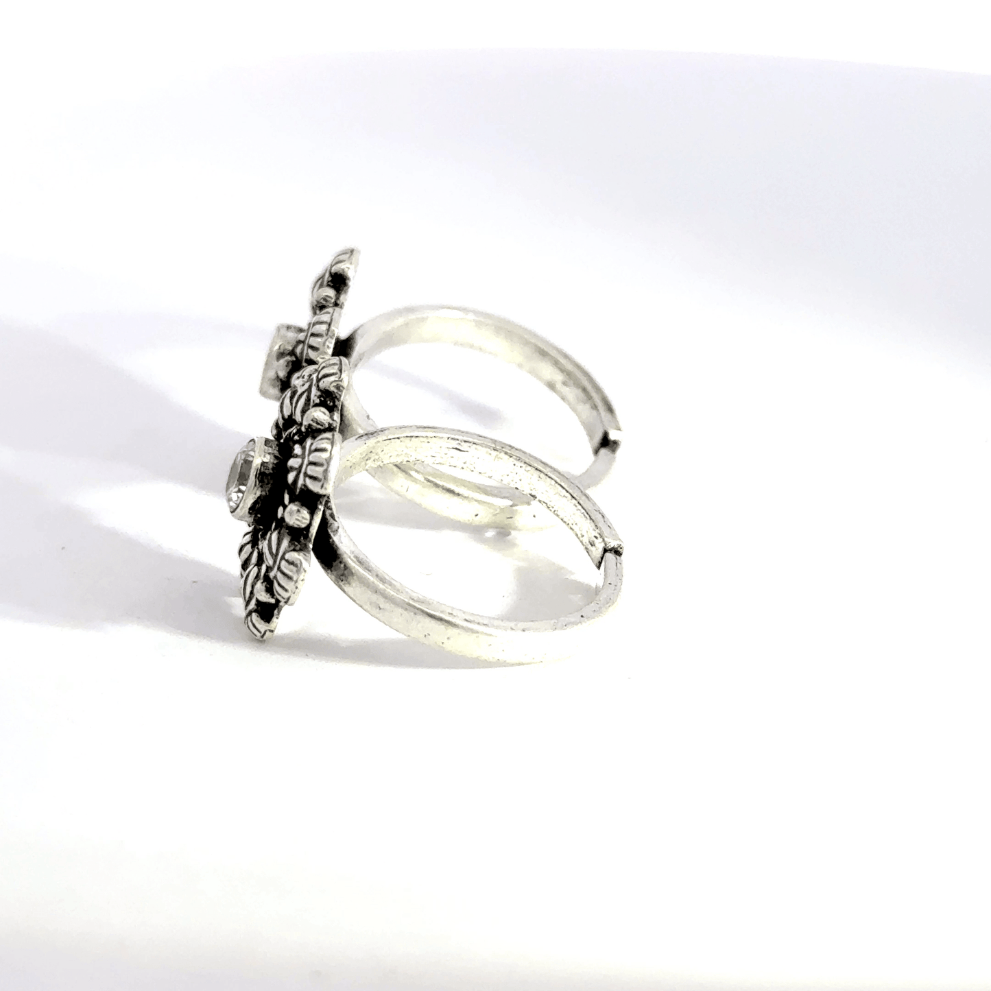 Antique Stone Toerings