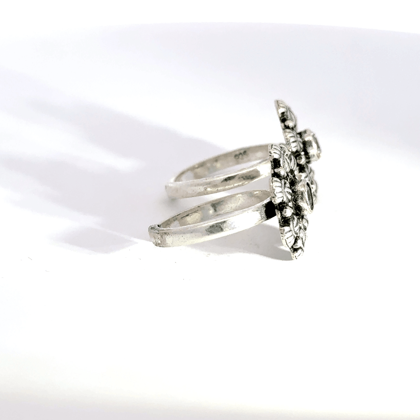 Antique Stone Toerings