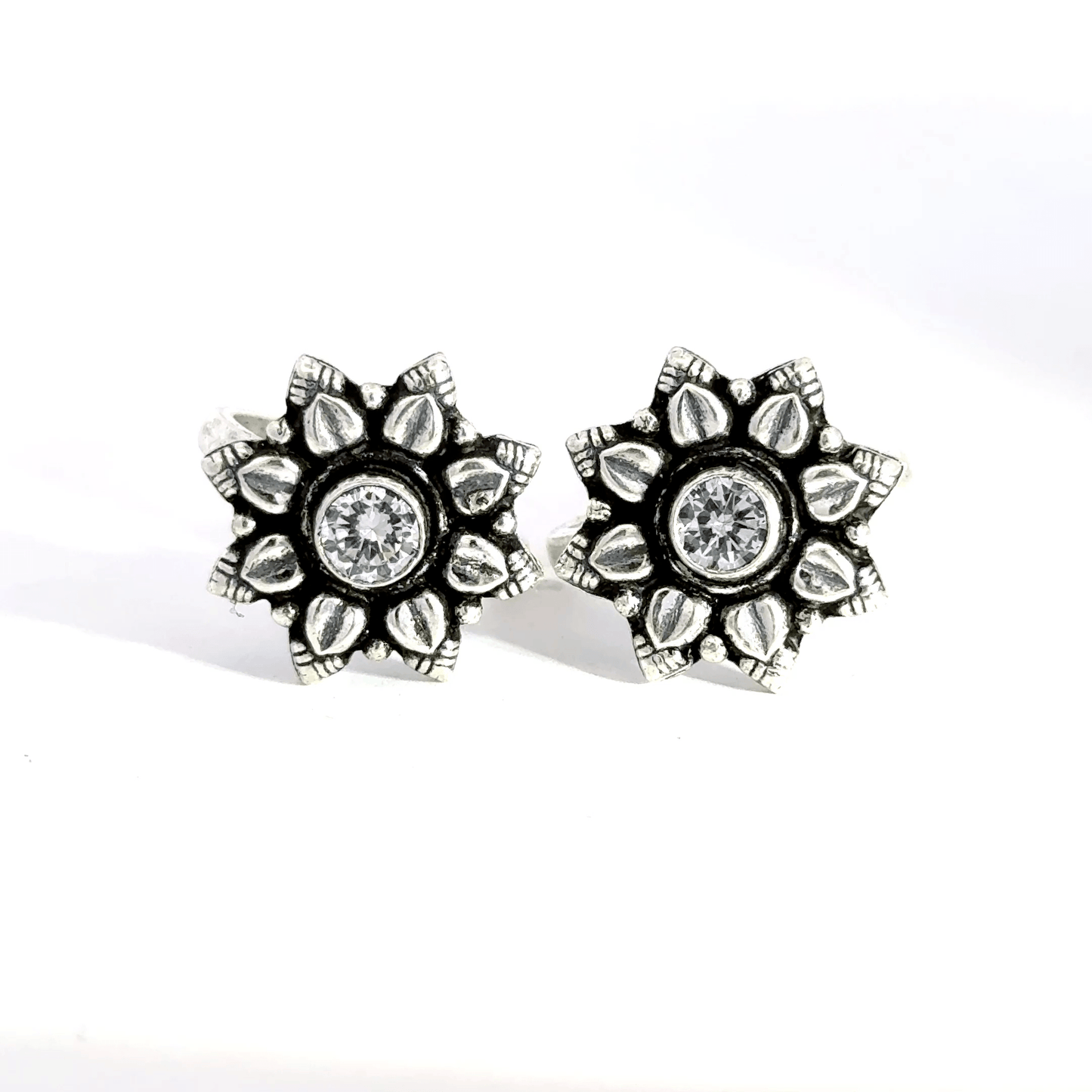 Antique Stone Toerings