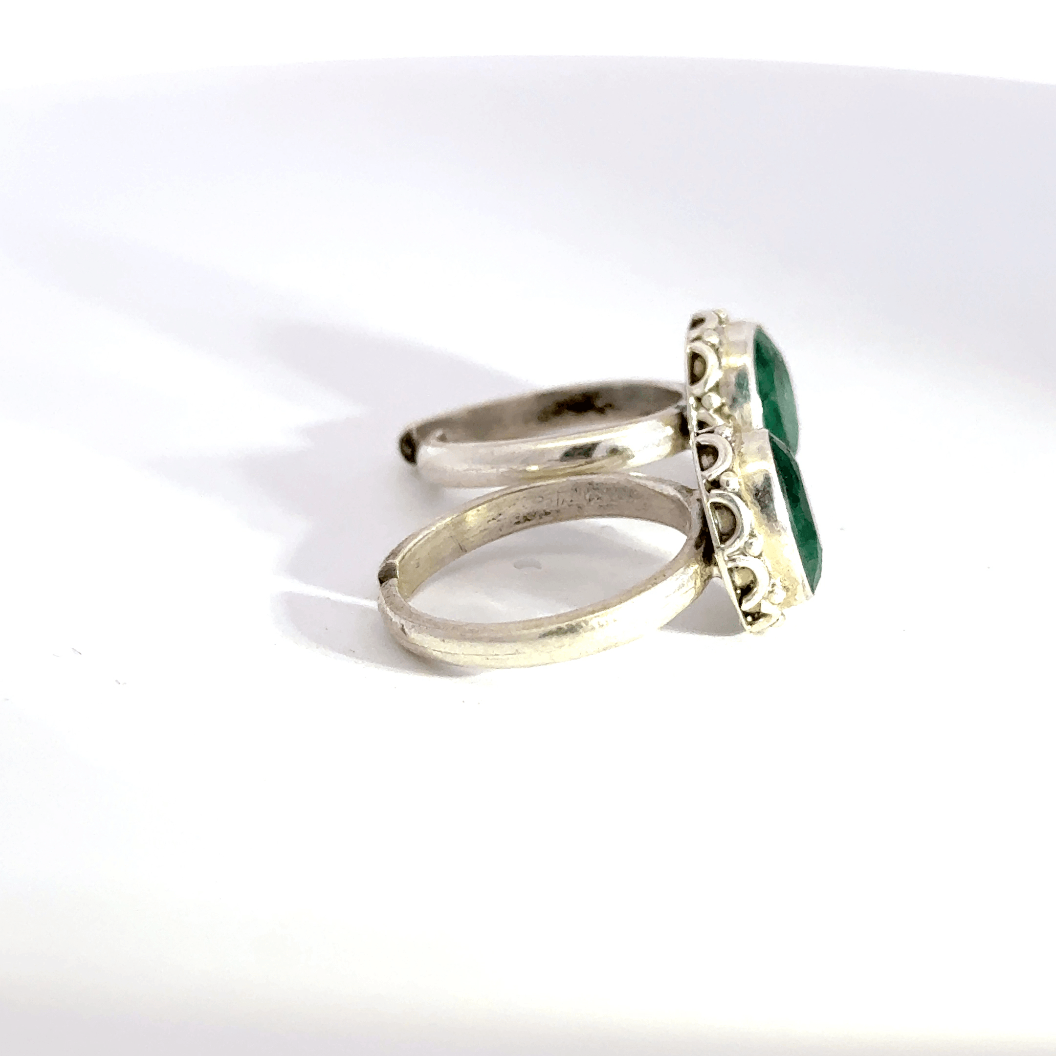 Antique Stone Toerings