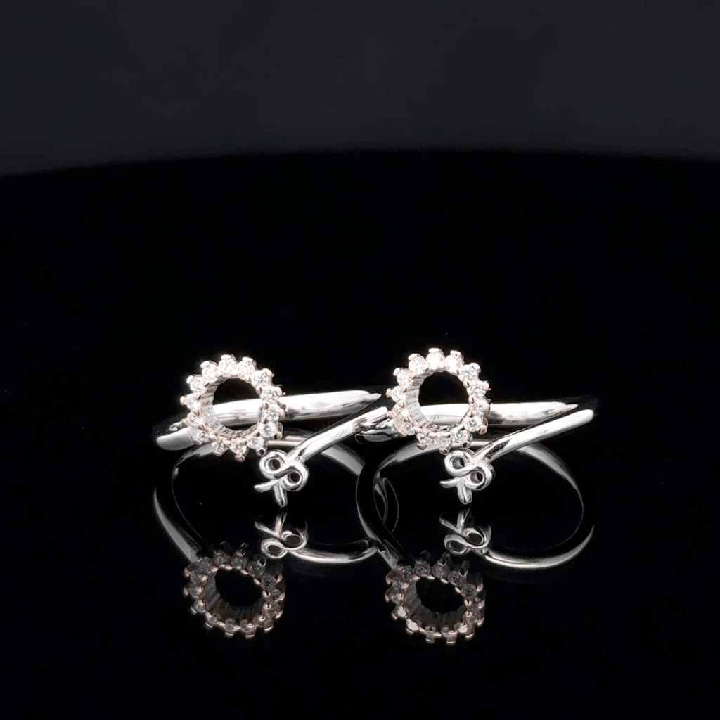 Dual-Tone Sunburst Halo & Bow Toe Rings
