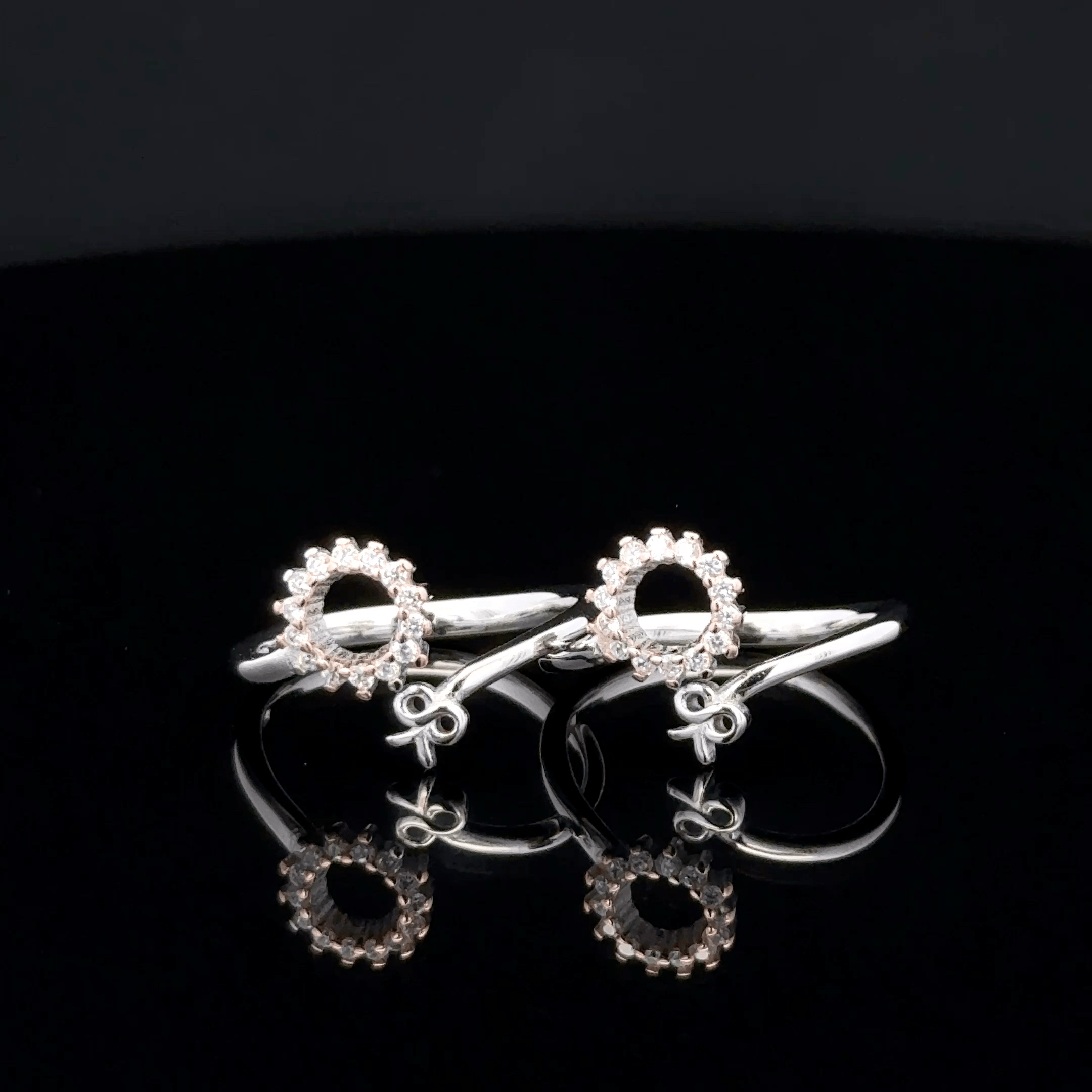 Dual-Tone Sunburst Halo & Bow Toe Rings