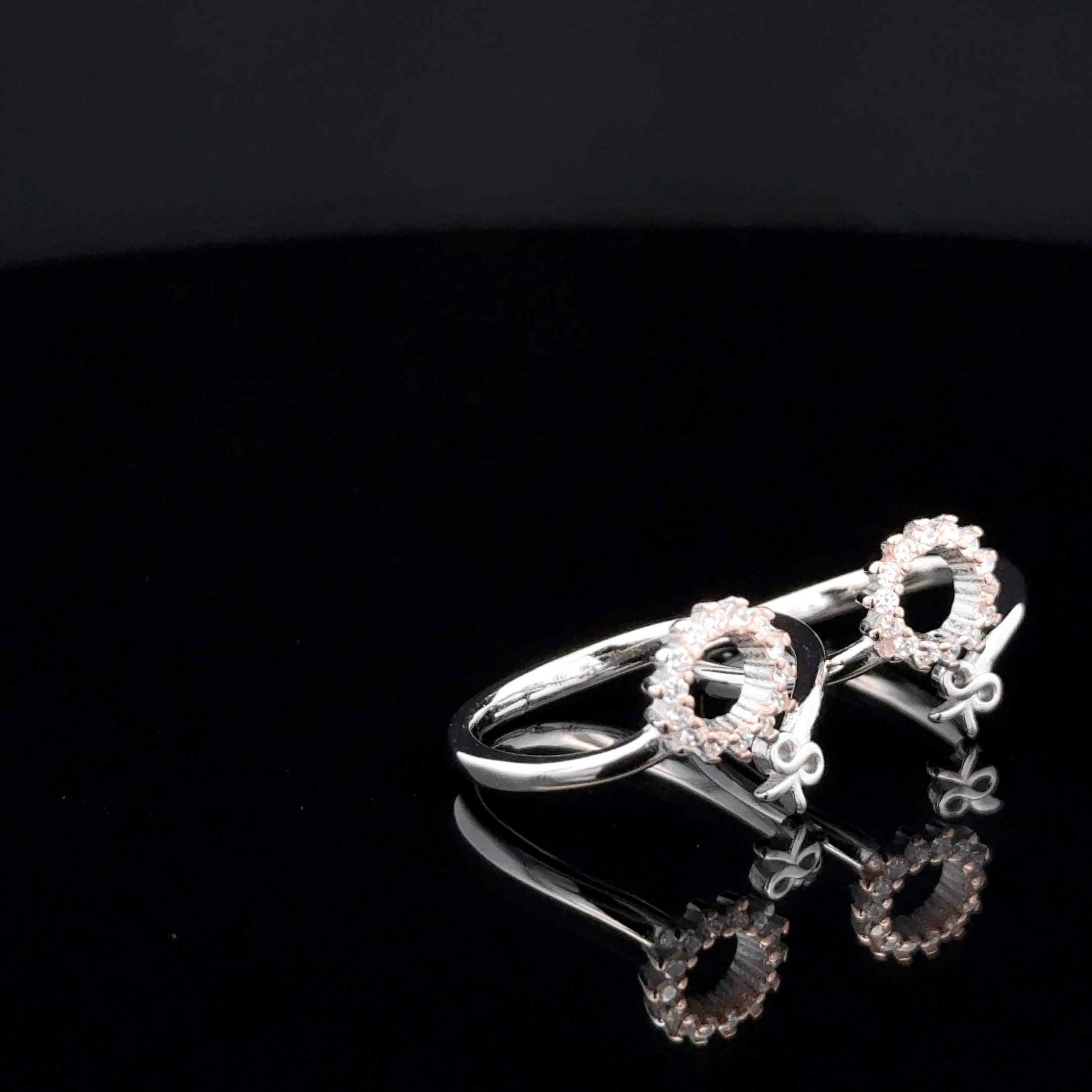 Dual-Tone Sunburst Halo & Bow Toe Rings