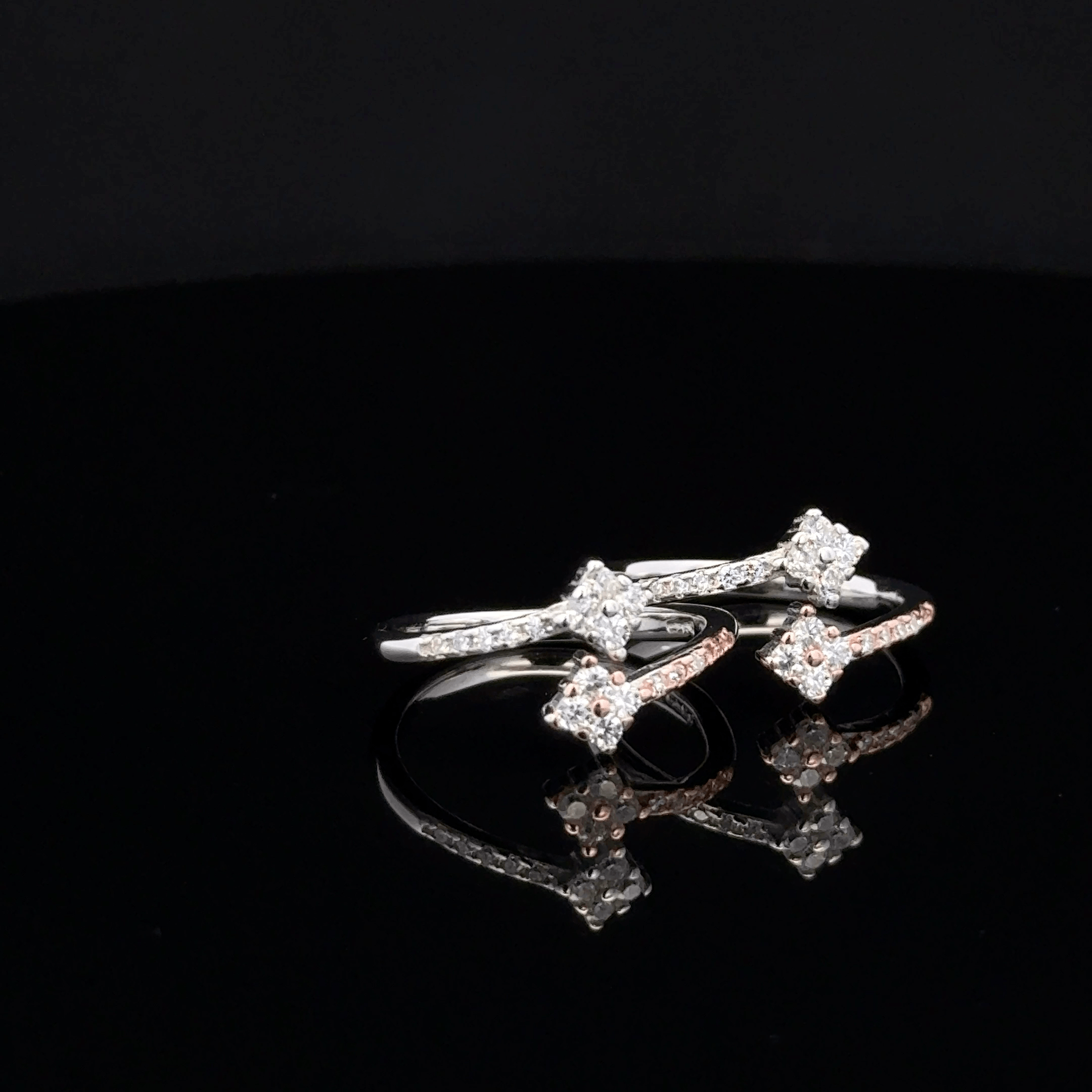 Star-Terminal Crossover Toe Rings