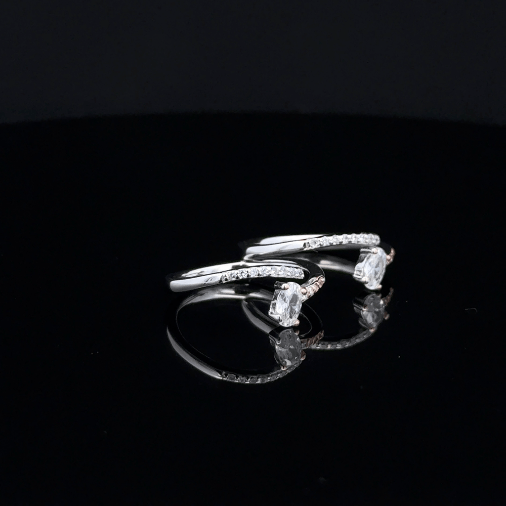 Oval-Cut Stone toerings