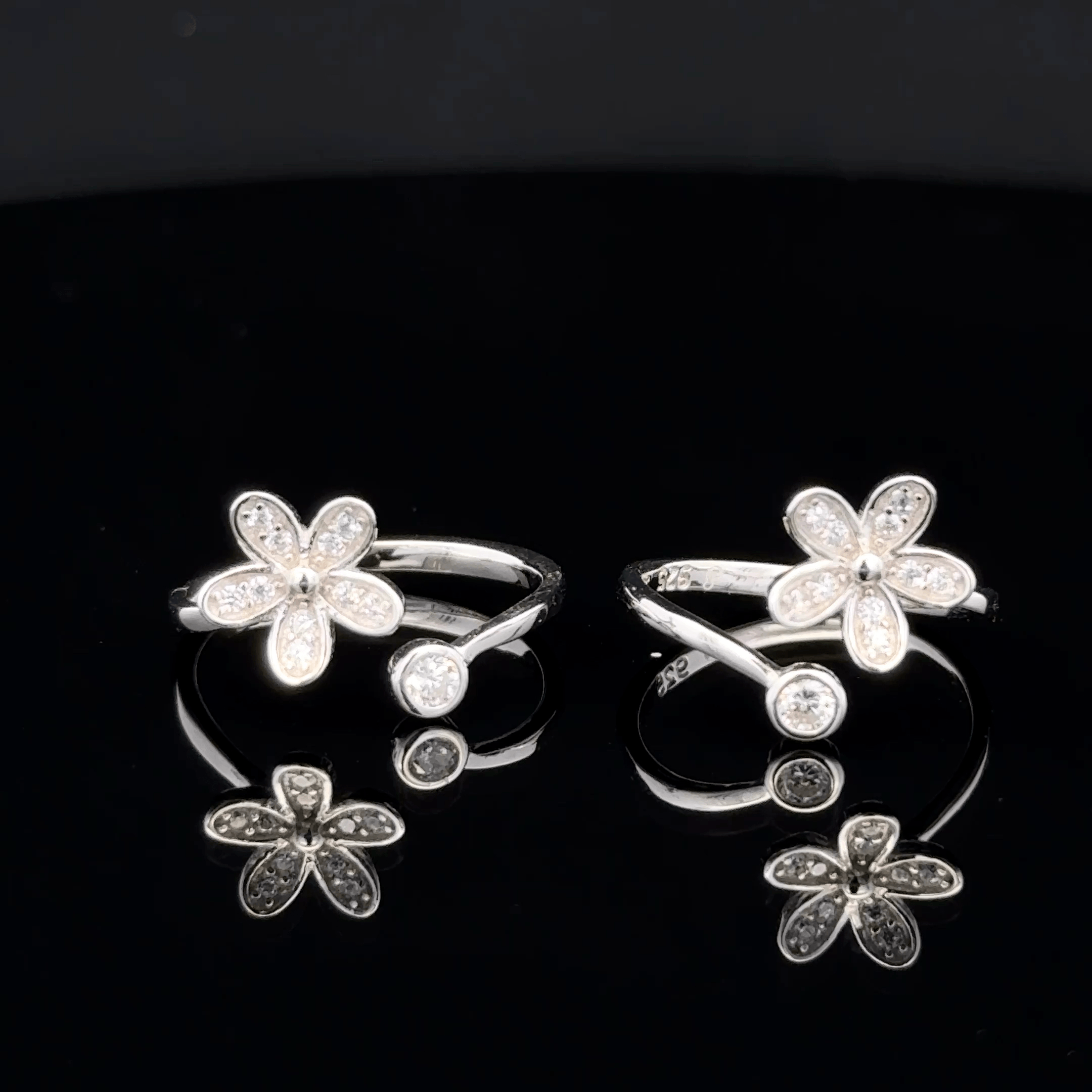 Flower toerings