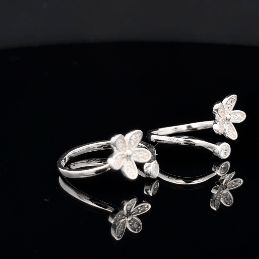Flower toerings