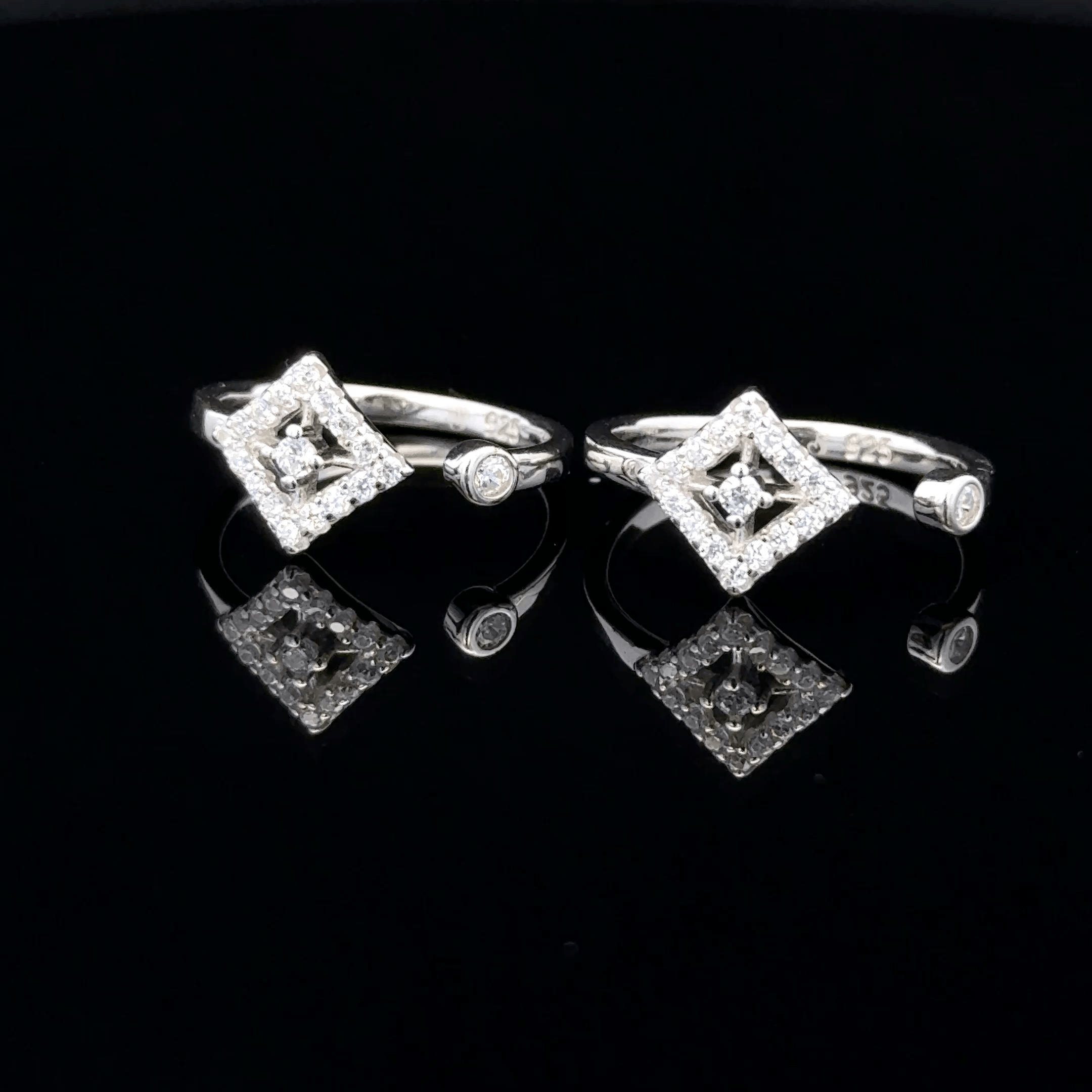 Geometric Rhombus Toe Rings