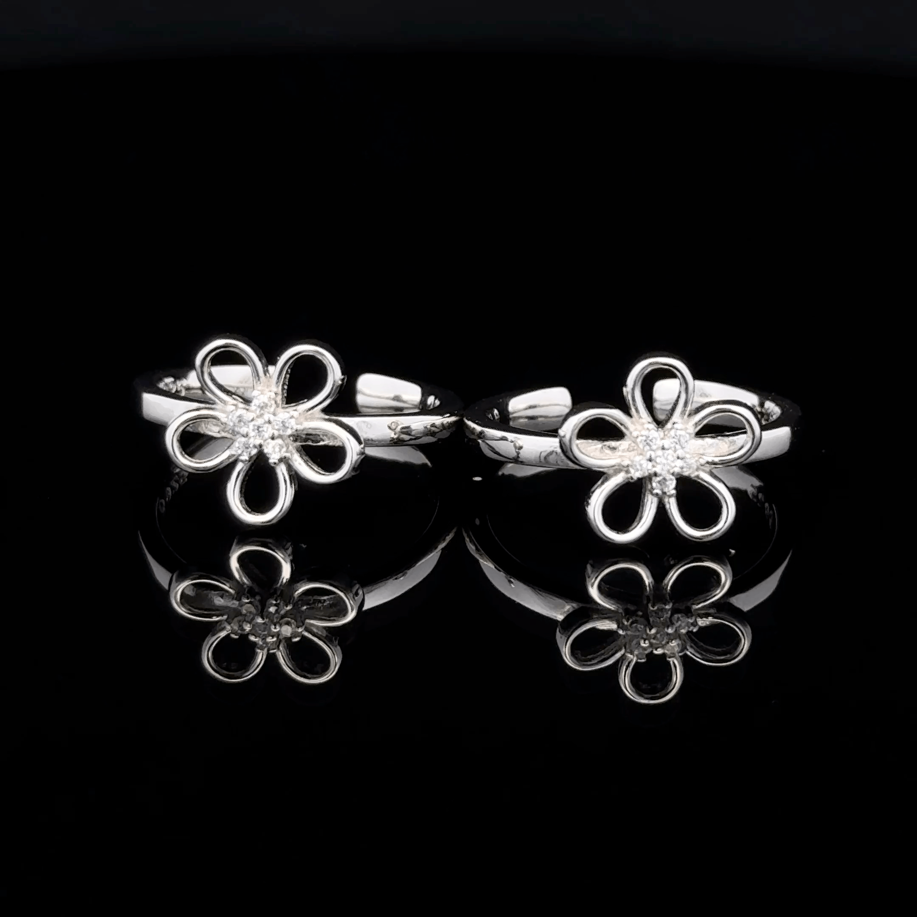 Flower toerings