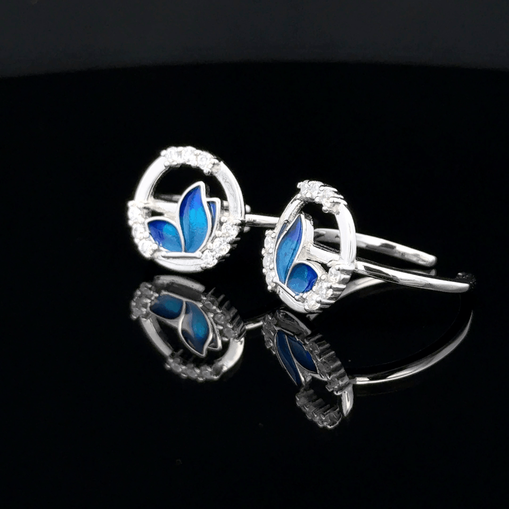 Circle with Half butterfly toerings