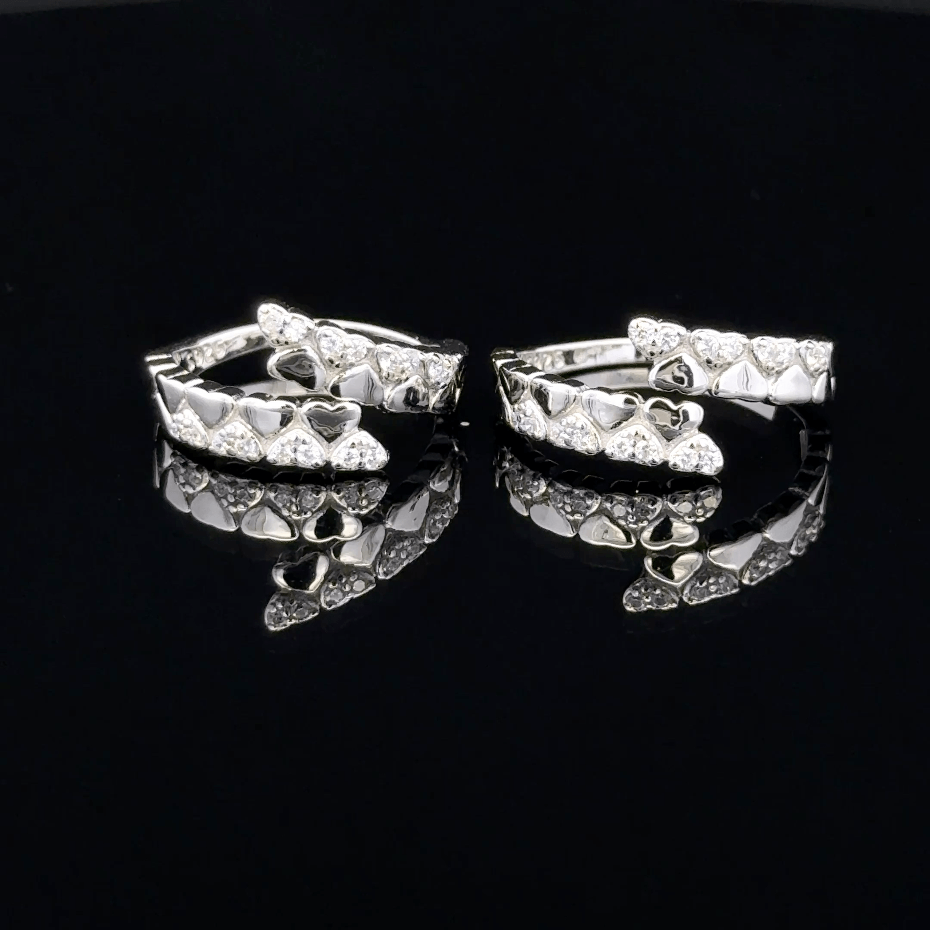 Zigzag Heart shape toerings