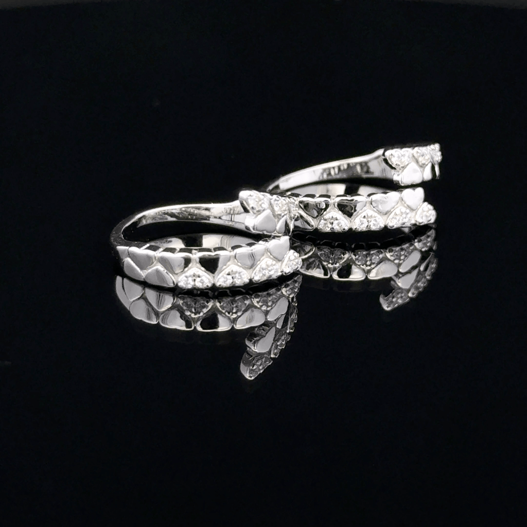 Zigzag Heart shape toerings