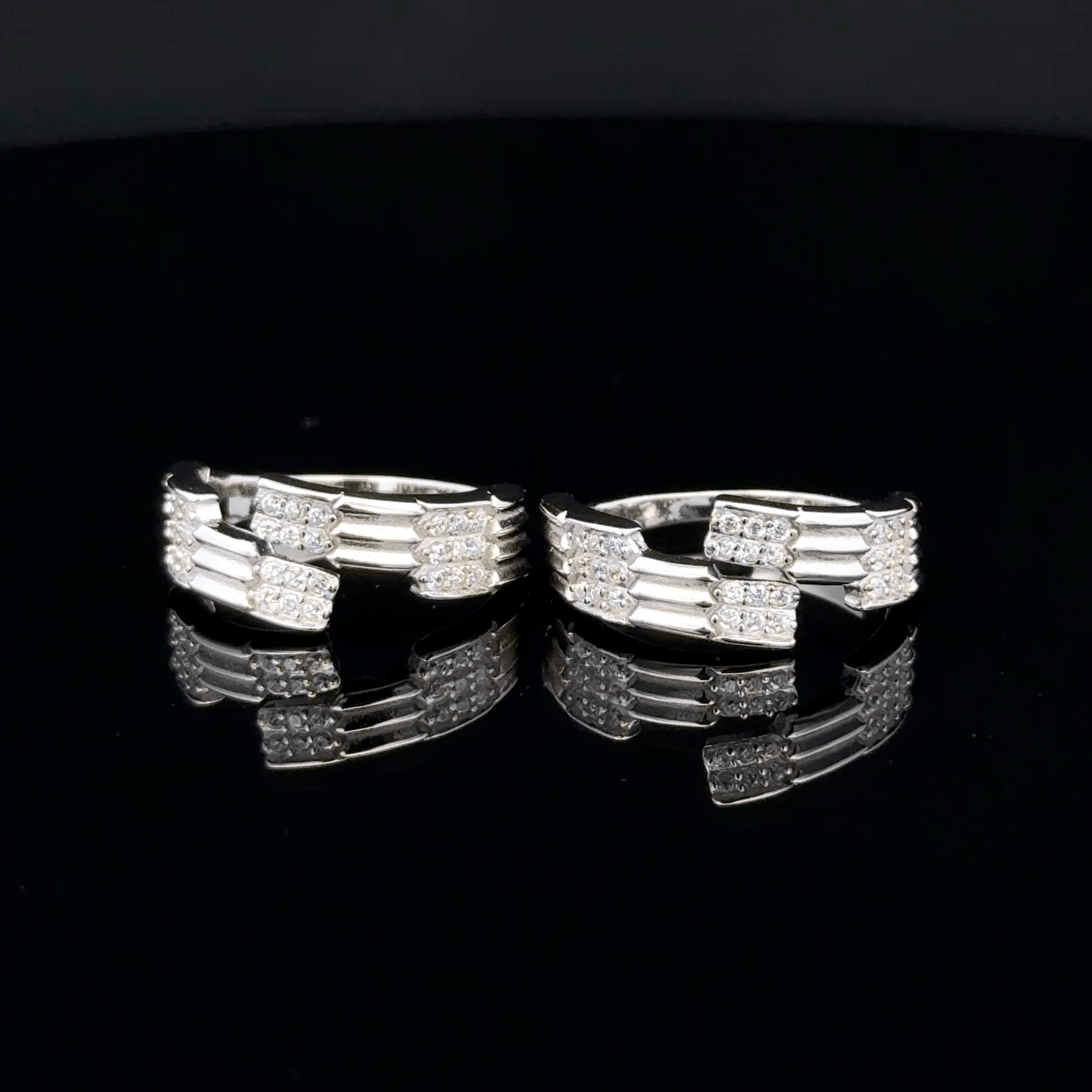 Triple Row Ribbed Bypass Toe Rings