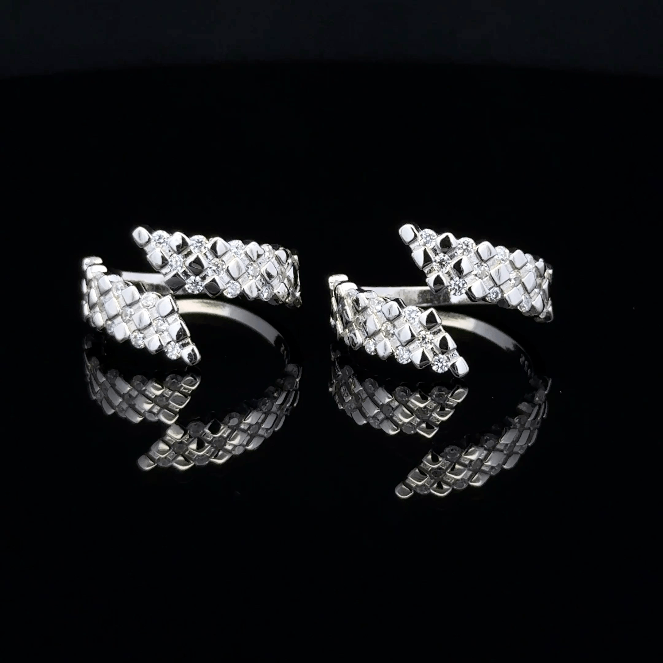 Textured Geometric Wrap Toe Rings
