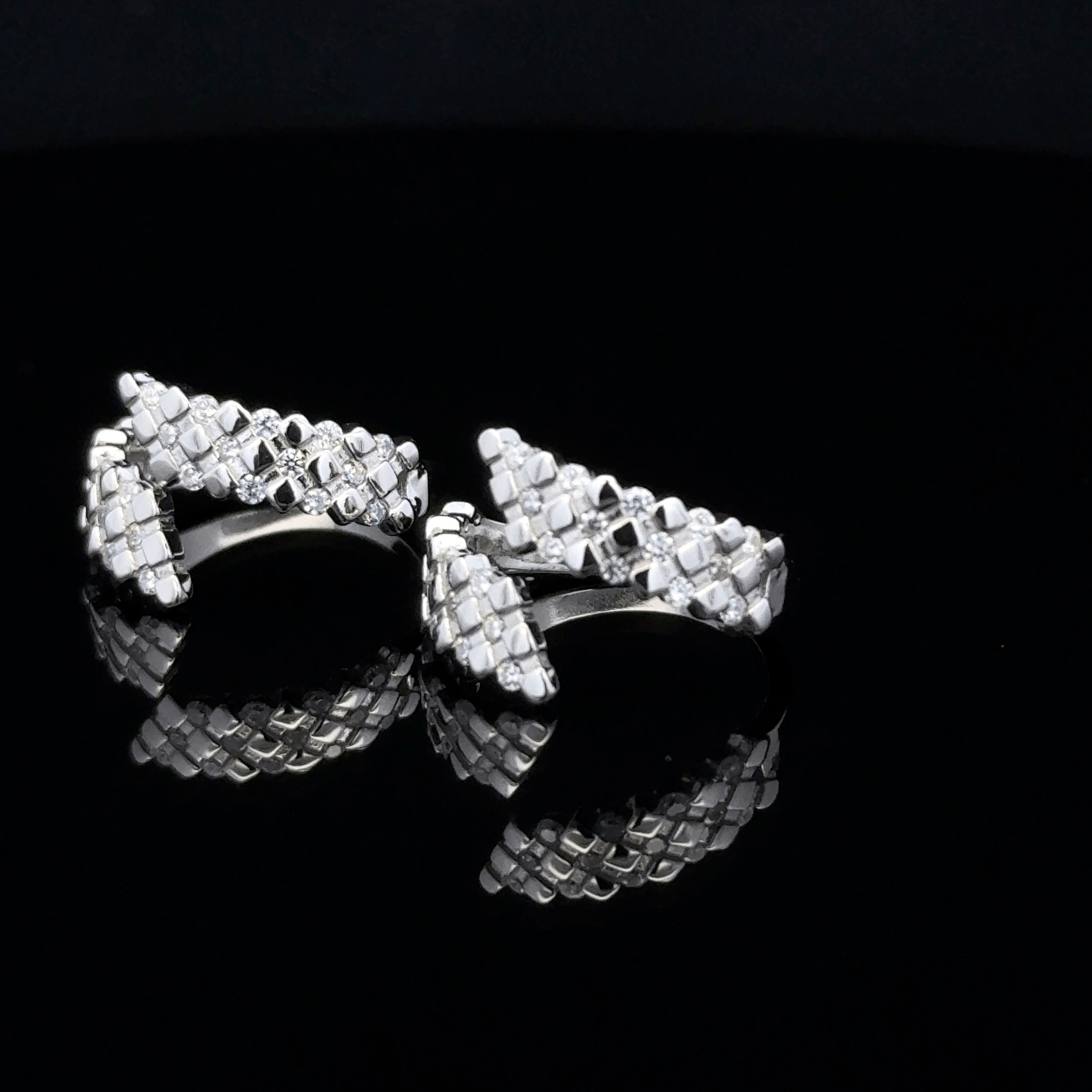 Textured Geometric Wrap Toe Rings