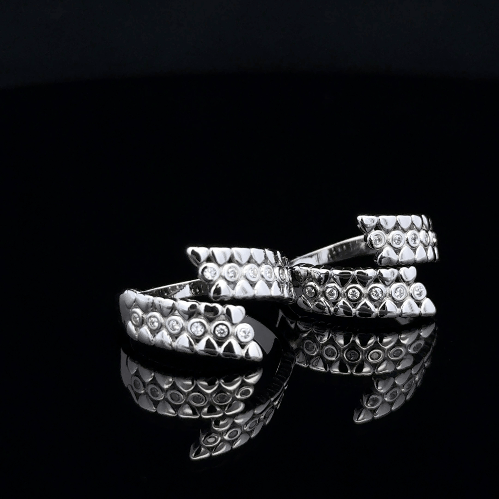 Heart-Patterned Wrap Toe Rings