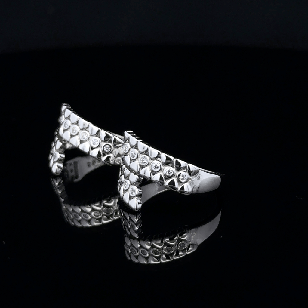 Heart-Patterned Wrap Toe Rings