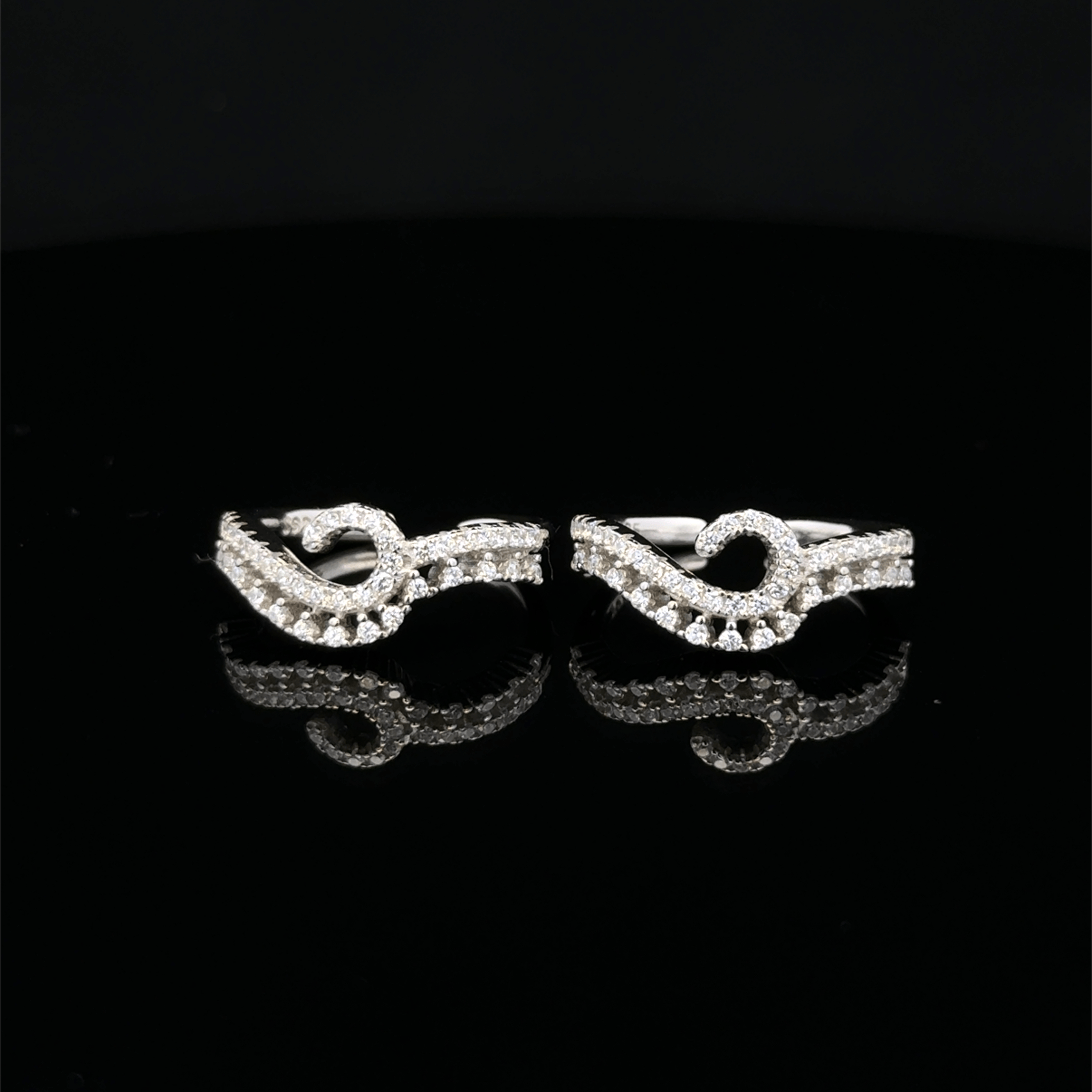 Curved Spiral Toe Ring