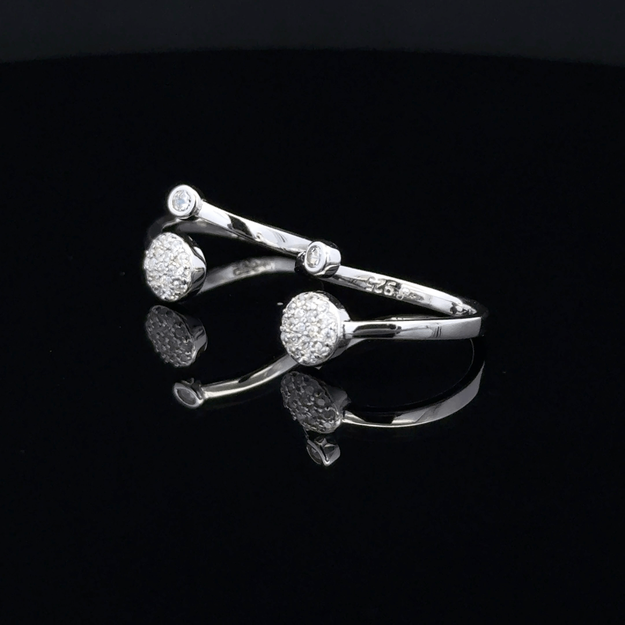 Pave Circle toerings