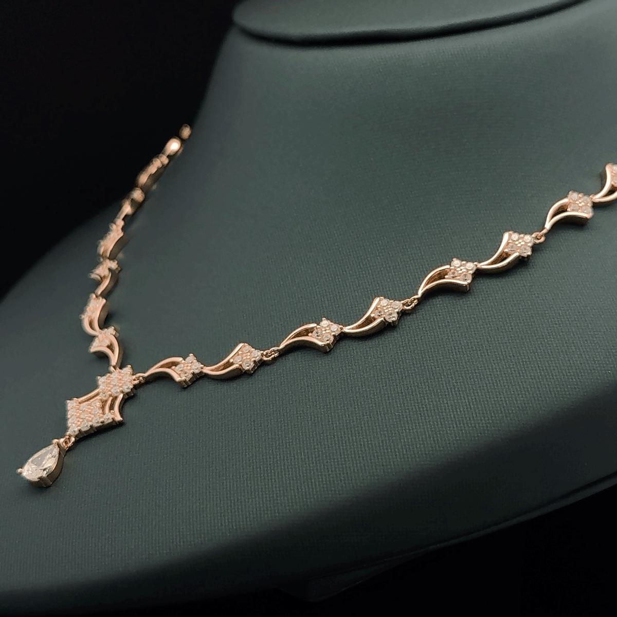 Leaf Necklace