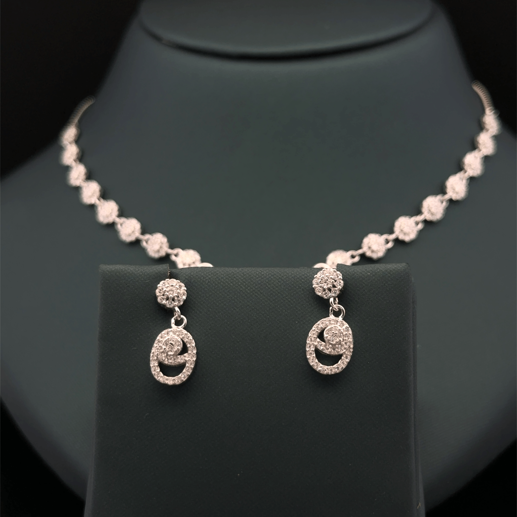 Round Design Necklace