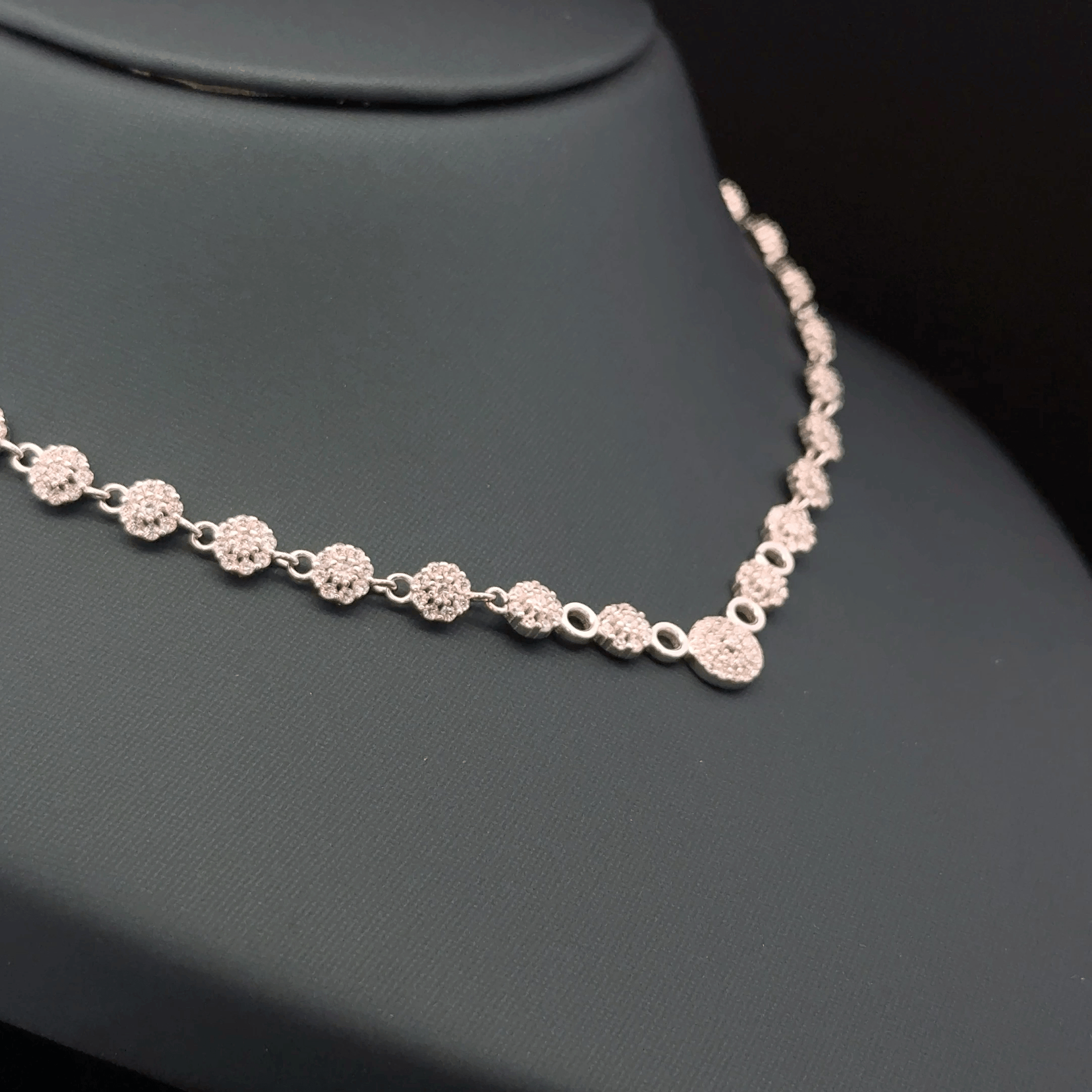 Round Design Necklace