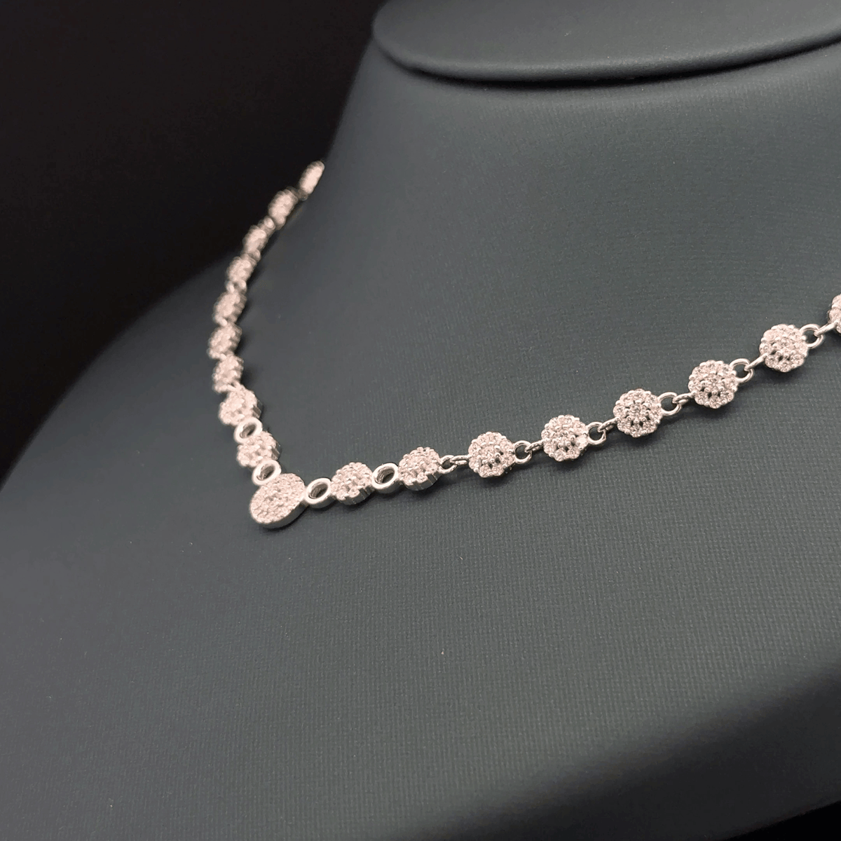 Round Design Necklace