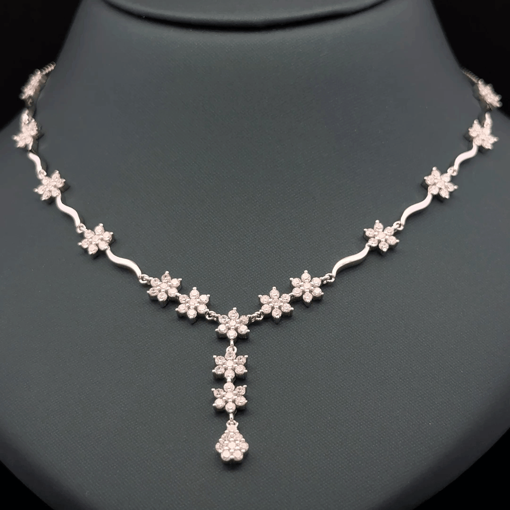 Charming Flower Necklace
