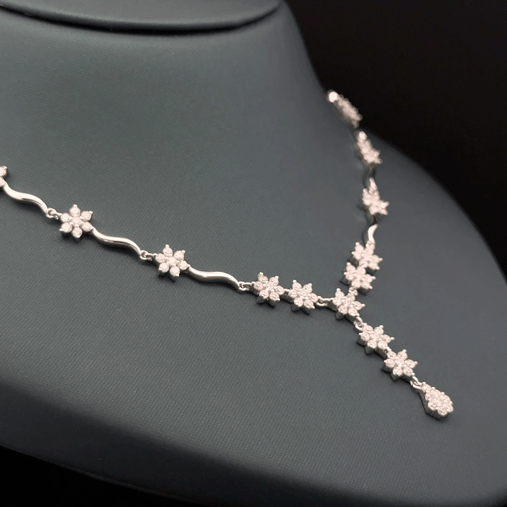 Charming Flower Necklace