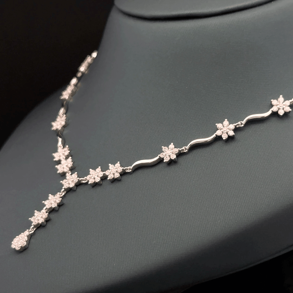 Charming Flower Necklace