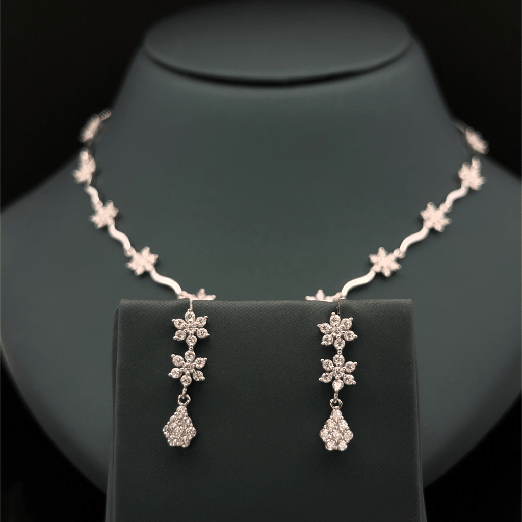 Charming Flower Necklace