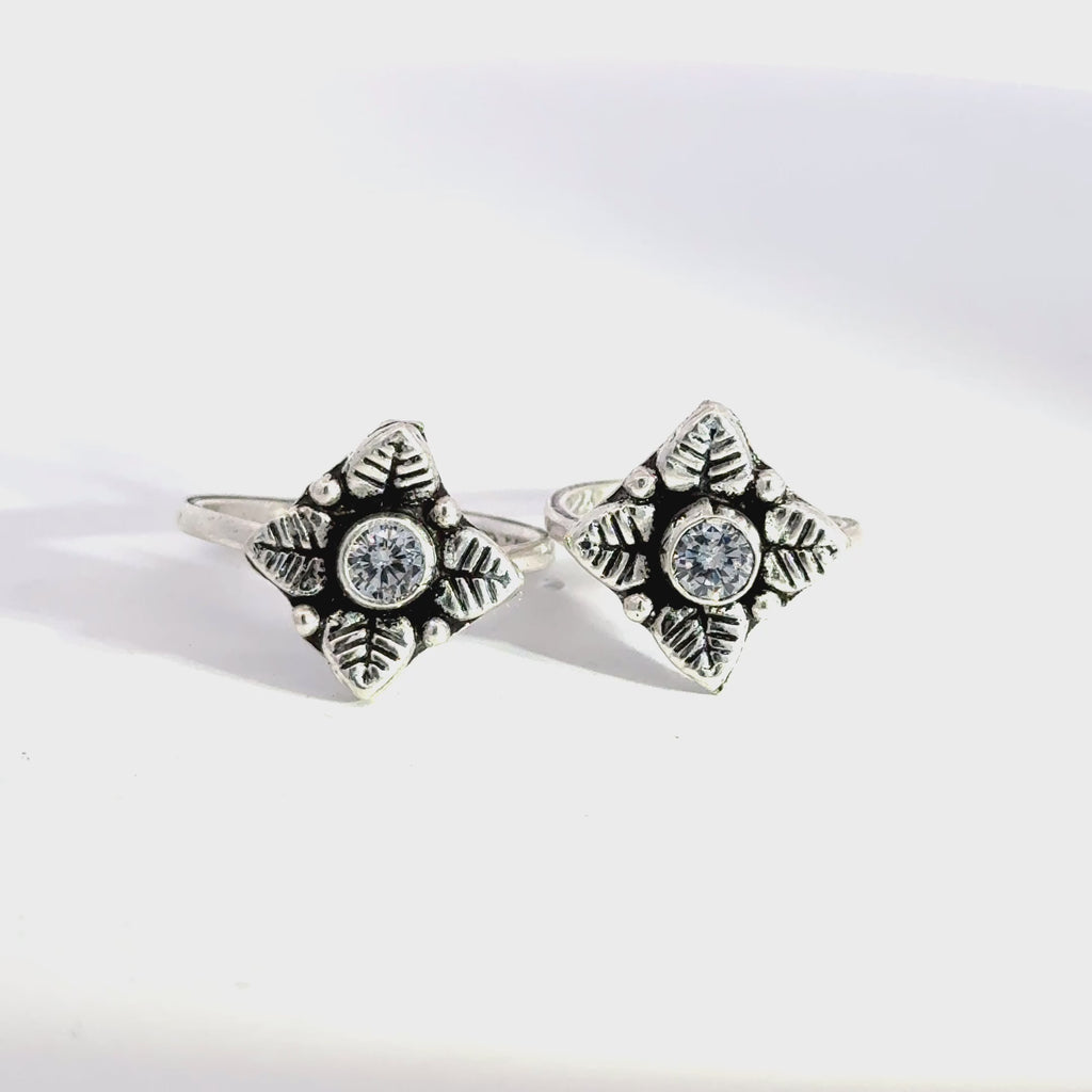 Antique Stone Toerings