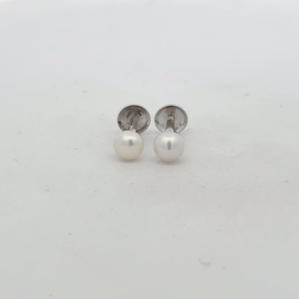 Pearl Earring