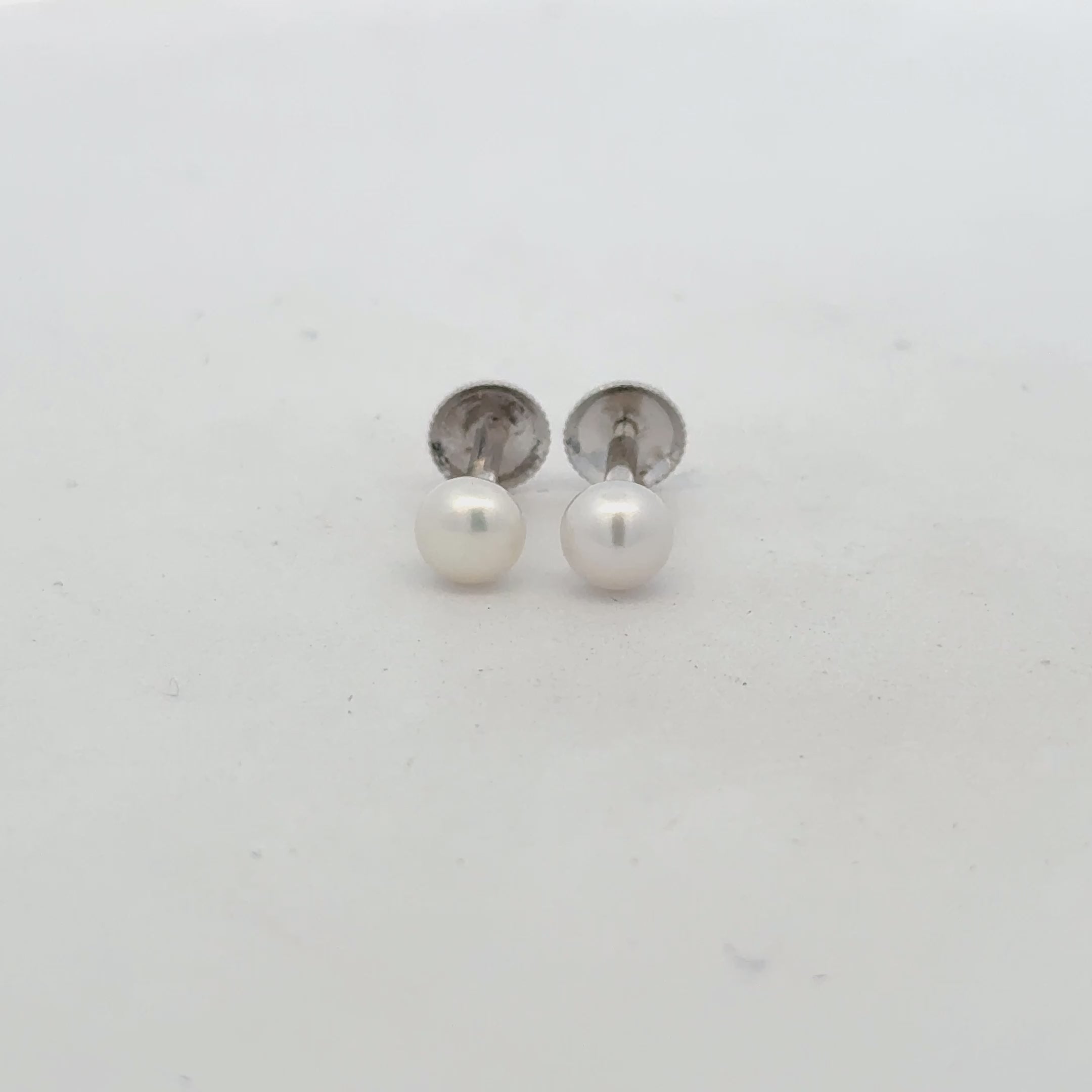 Pearl Earring