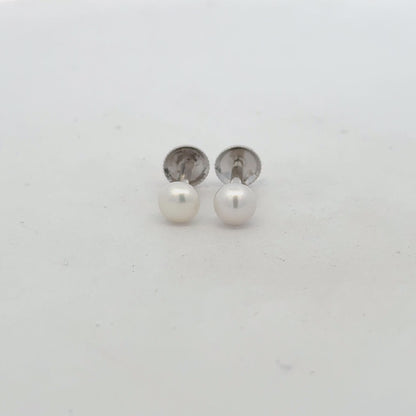 Pearl Earring