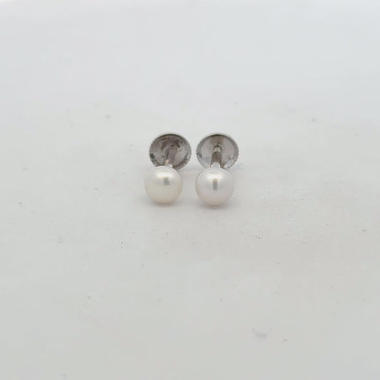 Pearl Earring