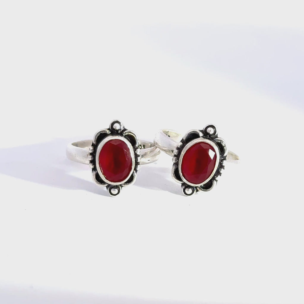 Antique Stone Toerings