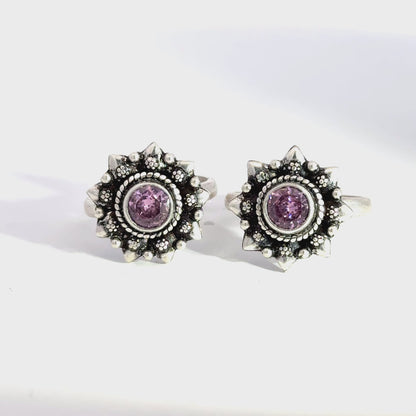 Antique Stone Toerings