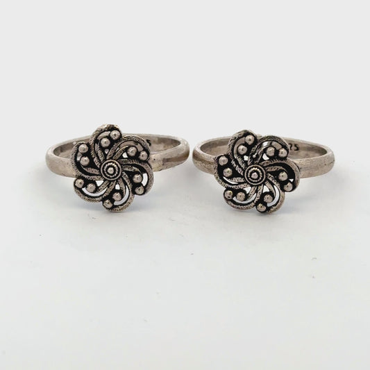 Antique Flower Toerings