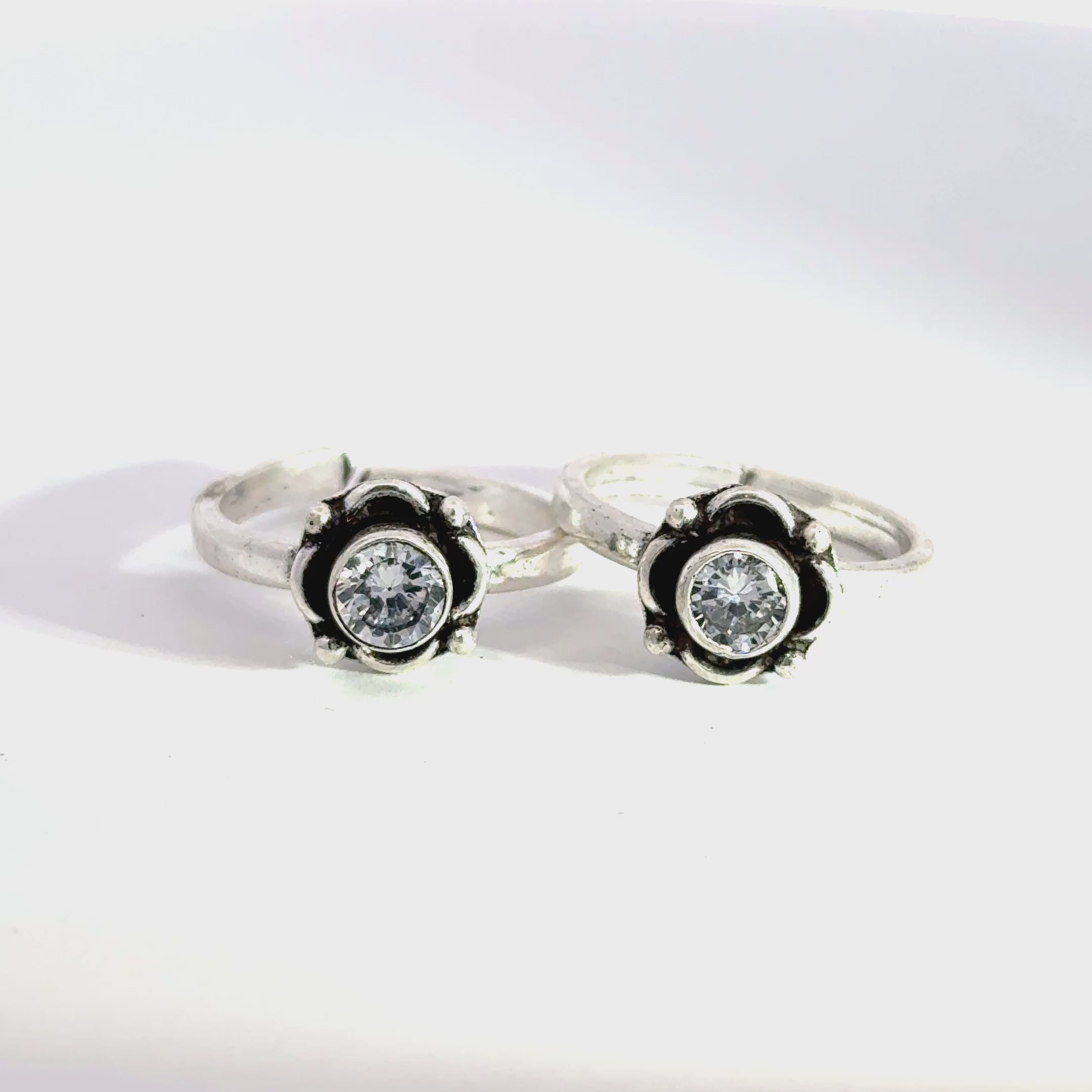 Antique Stone Toerings