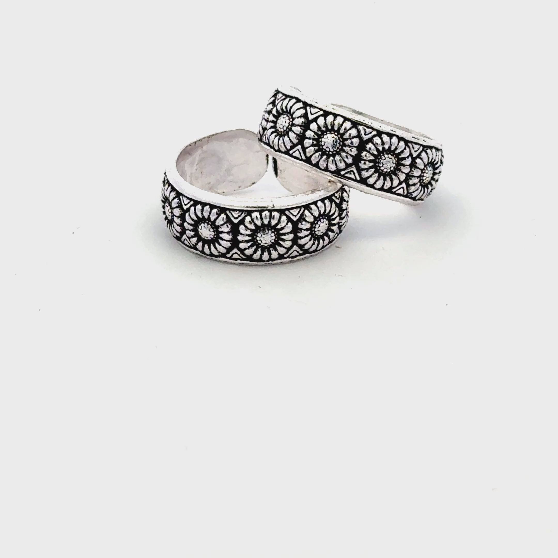 Antique Band Toerings