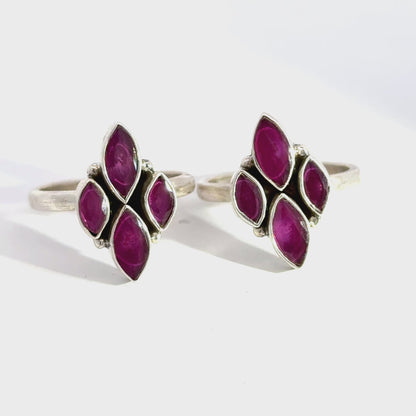 Antique Stone Toerings