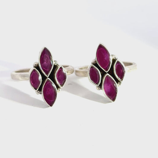 Antique Stone Toerings