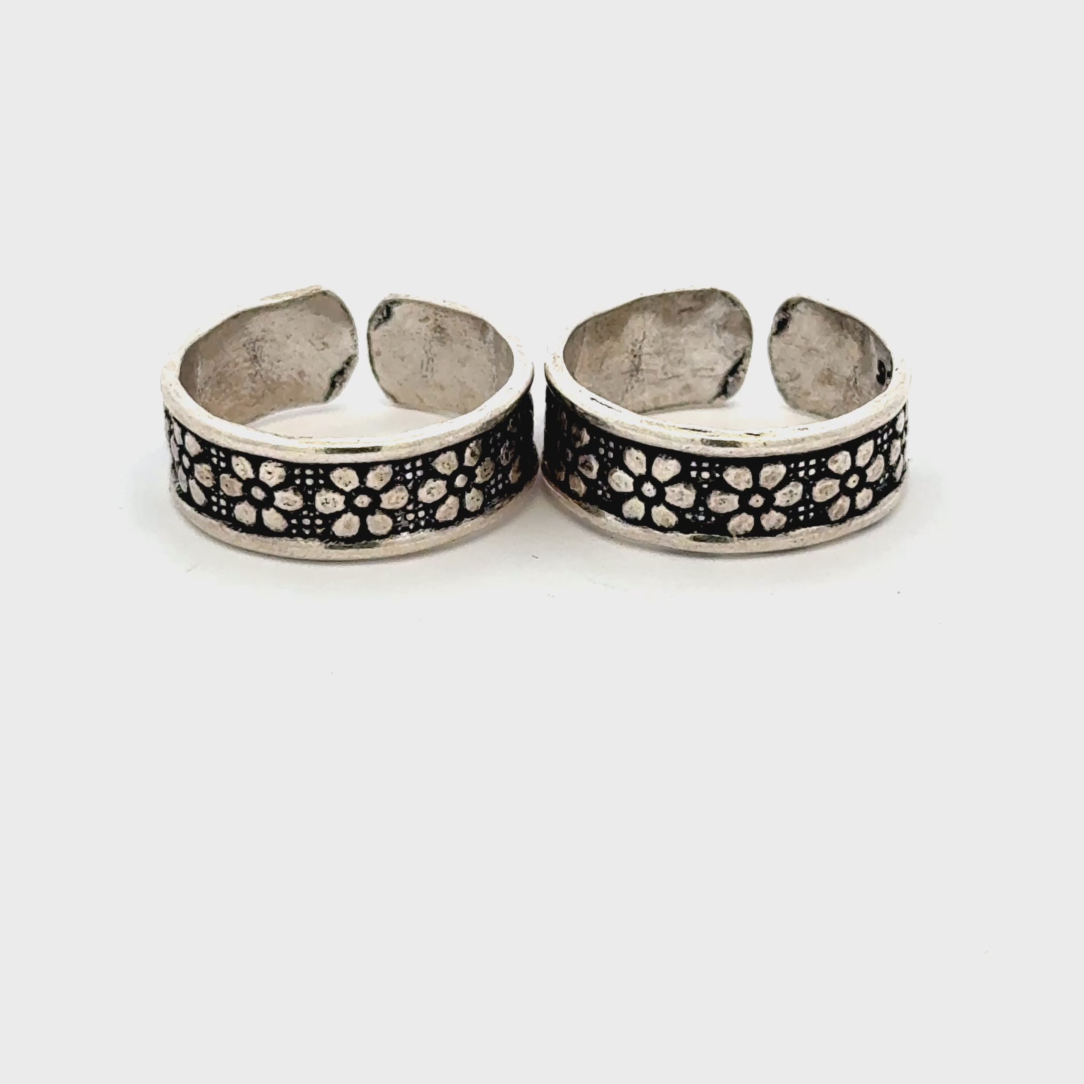 Antique Band Toerings