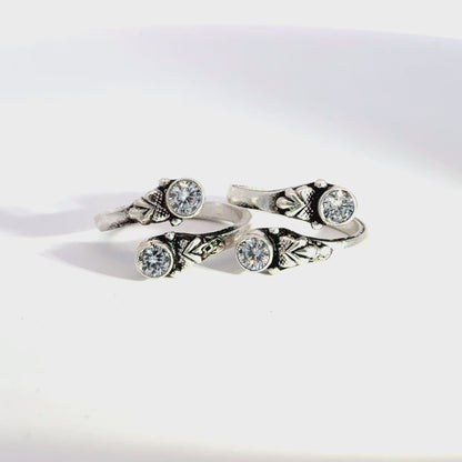 Antique Stone Toerings