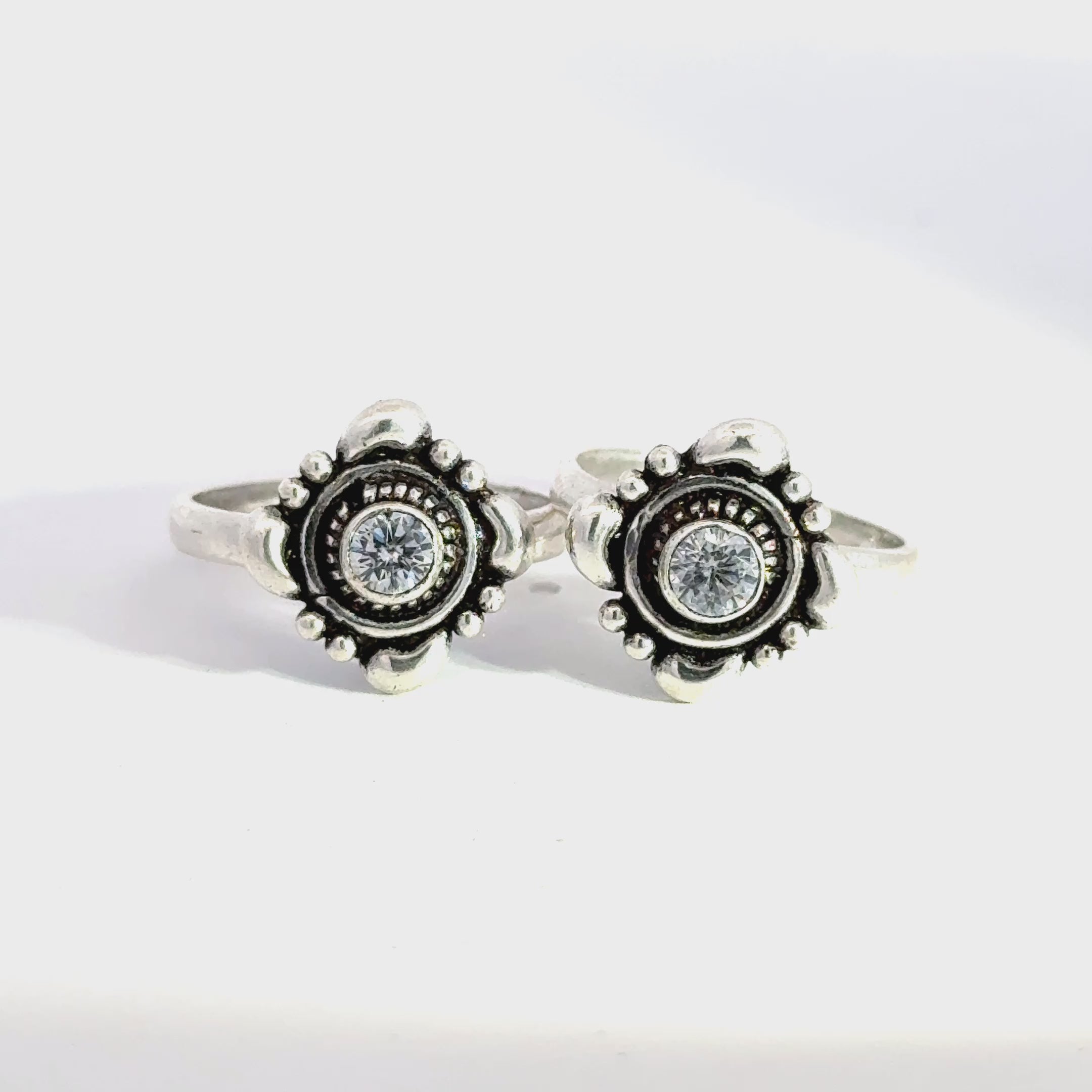 Antique Stone Toerings