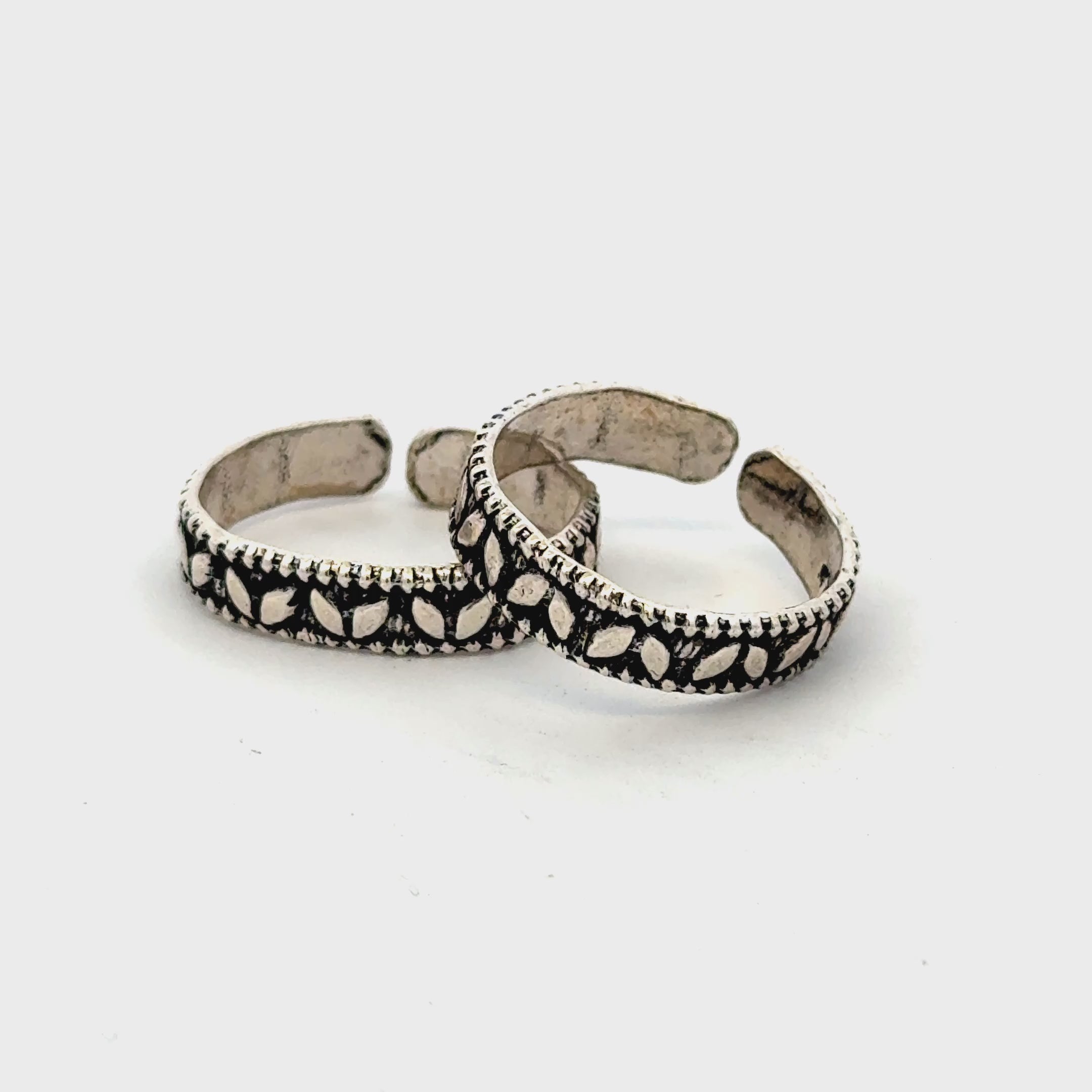 Antique Band Toerings